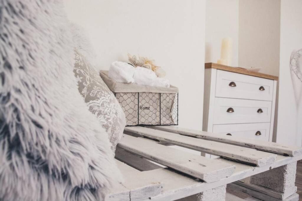 Stylovy Apartman V Centru Nachoda Buitenkant foto